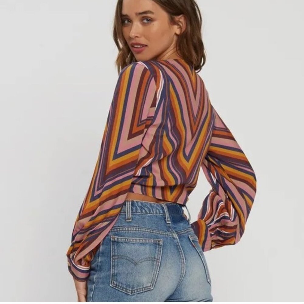 Flynn Skye stripe chevron long sleeve tie top small